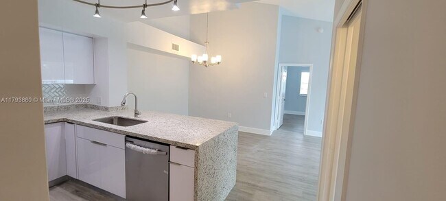 Building Photo - 677 SW 111th Ave