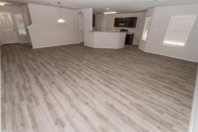 Building Photo - 3214 Buttercup Dr
