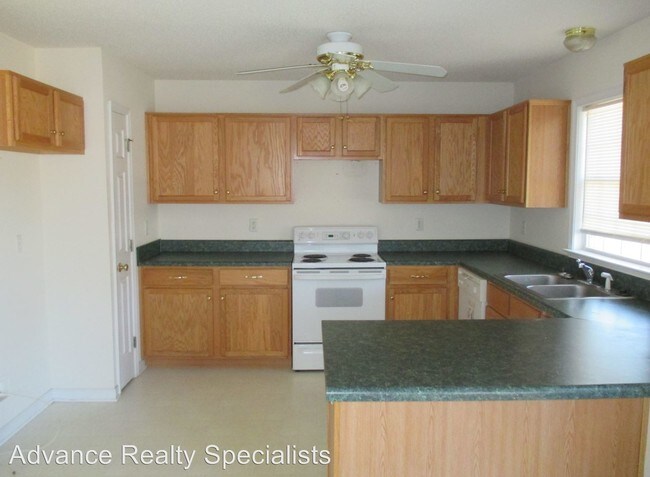 Building Photo - 3 br, 2.5 bath House - 6140 Varina Point Lane