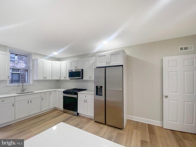 Foto del edificio - 5860 Osage Ave