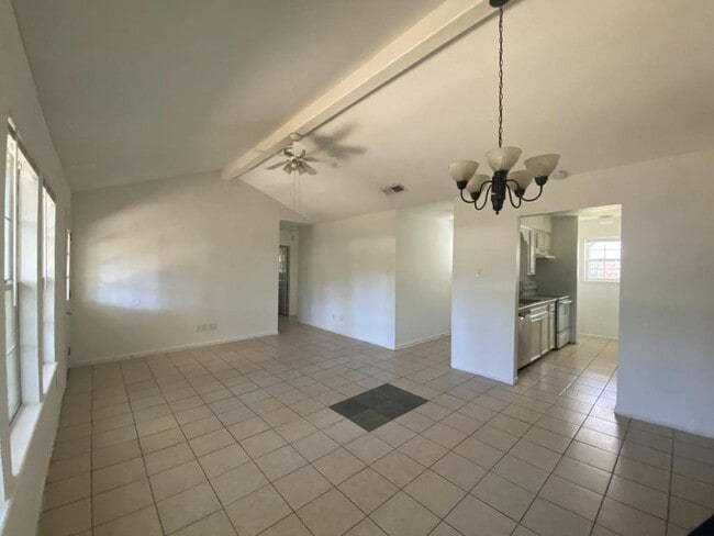 Building Photo - 24669 Gilbert 6B