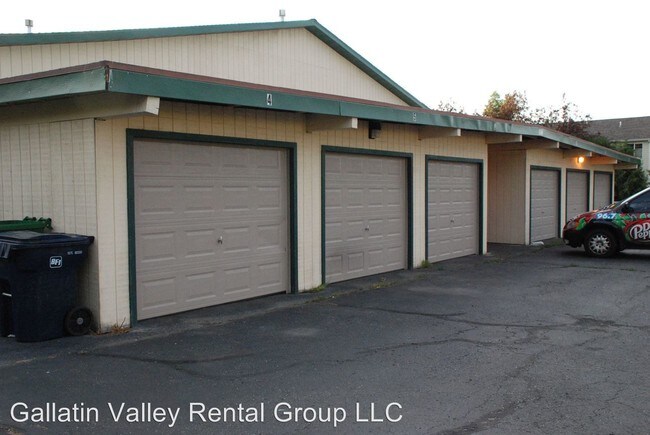 Building Photo - 3223 Wagonwheel Rd