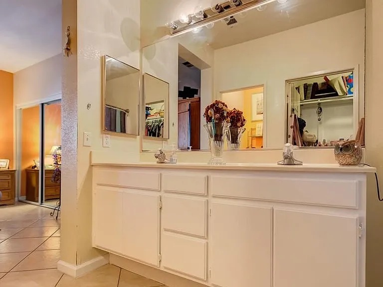 Foto principal - 5211 Westerfield St