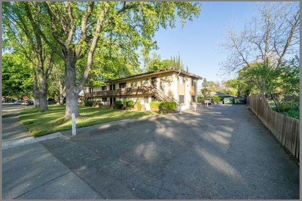 Building - 5478 Carlson Dr