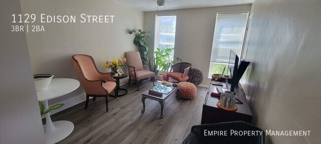 Foto del edificio - 3 Bedroom / 1.5 Bathroom Home in Allentown...