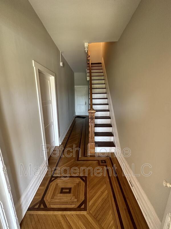 Foto del edificio - 527 Park Ave