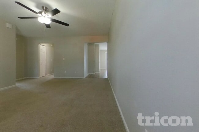 Building Photo - 208 Denby Cir