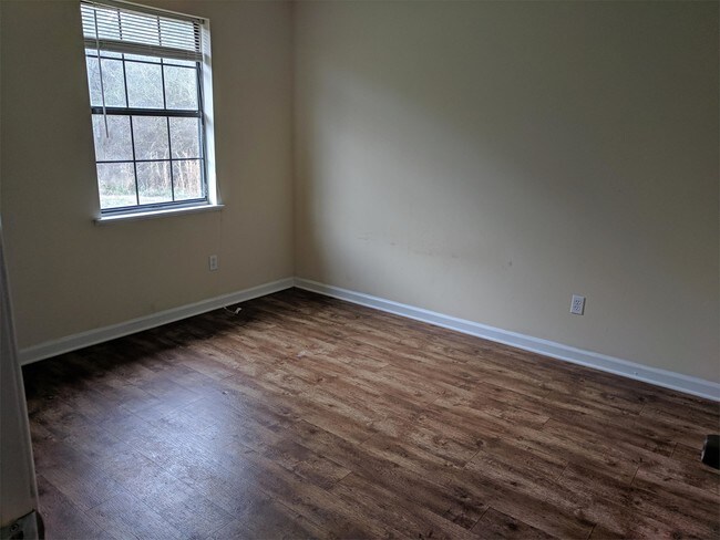 Building Photo - 206 Landon Ct NE