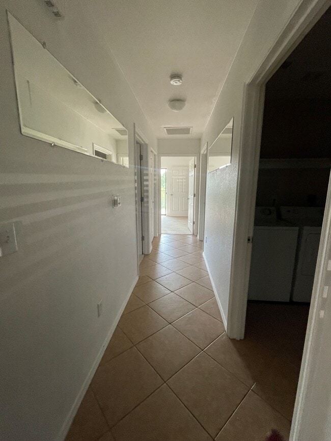 Foto del edificio - 1001 E Goodwin St