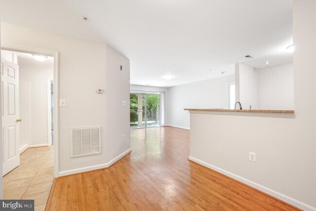 Foto del edificio - 18815 Sparkling Water Dr