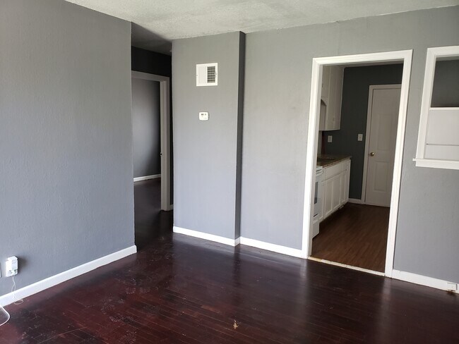 Foto del edificio - 4210 Fisher St
