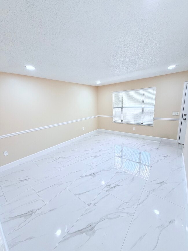 Photo - 159 Sheeler Ave House