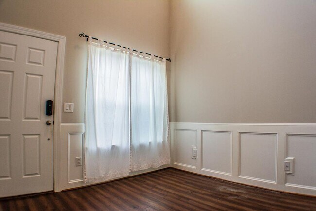 Photo - 1258 United Ct Townhome