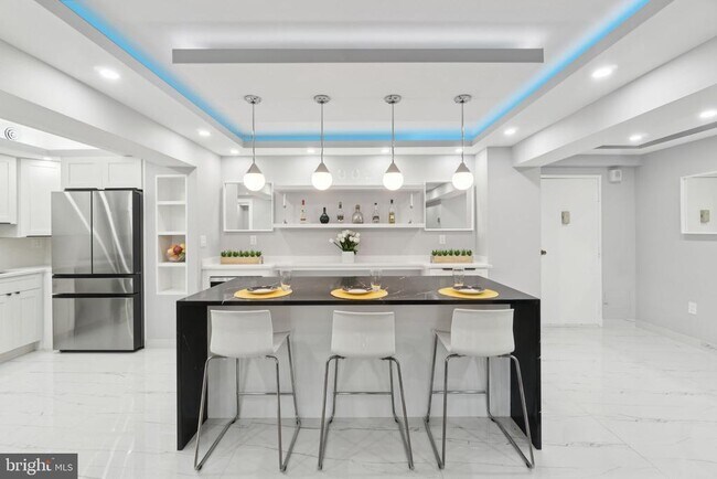 Foto del edificio - 4201 Cathedral Ave NW