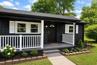 Building Photo - 220 Highland Ave SW