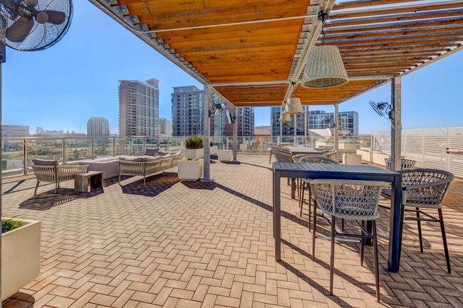 Building Photo - Moda Apartments