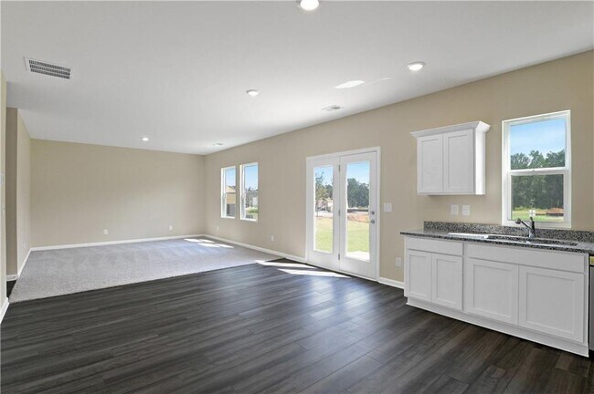 Foto del edificio - 7728 Sudbury Cir