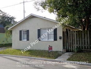 Building Photo - 627 E 54th St