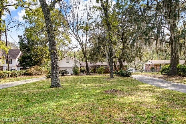 Building Photo - 4 br, 3.5 bath House - 937 Lake Asbury Dr