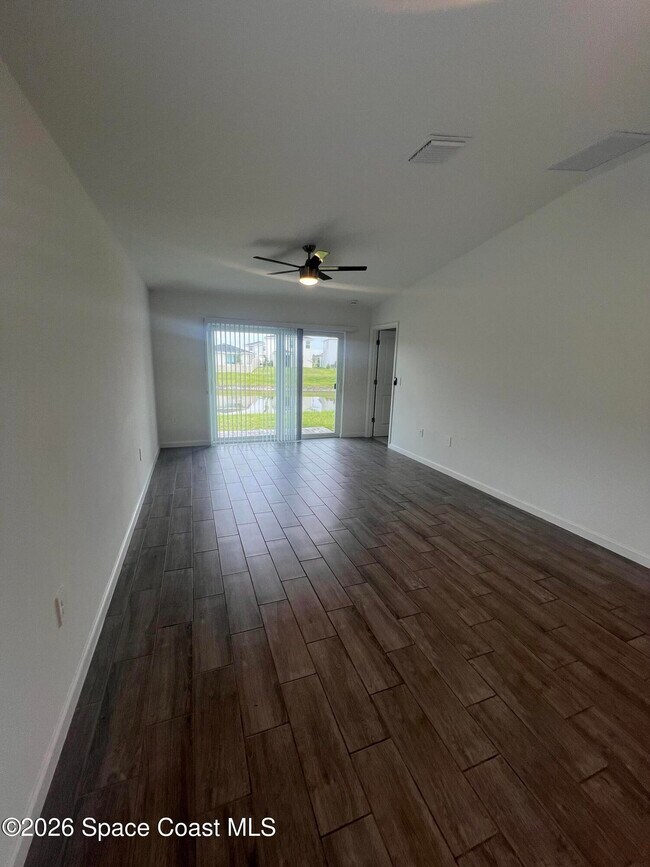 Building Photo - 1668 Colebrook Cir SW