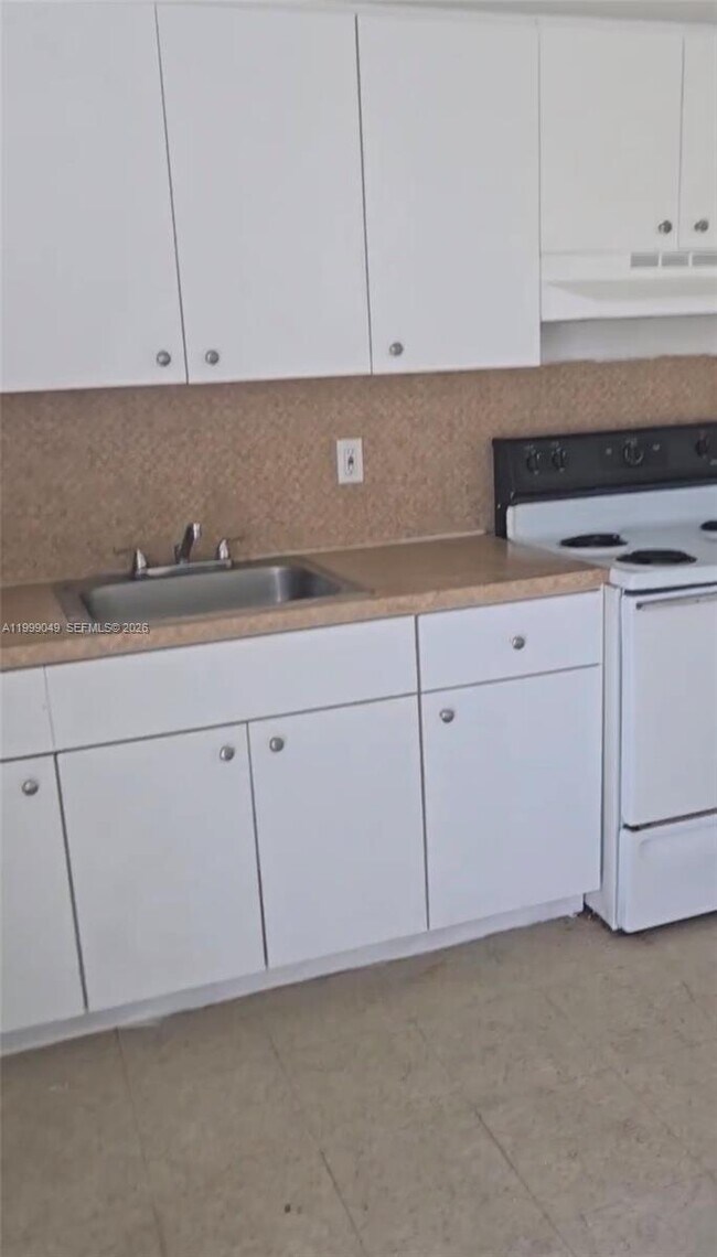 Foto del edificio - 320 SW 11th Ave