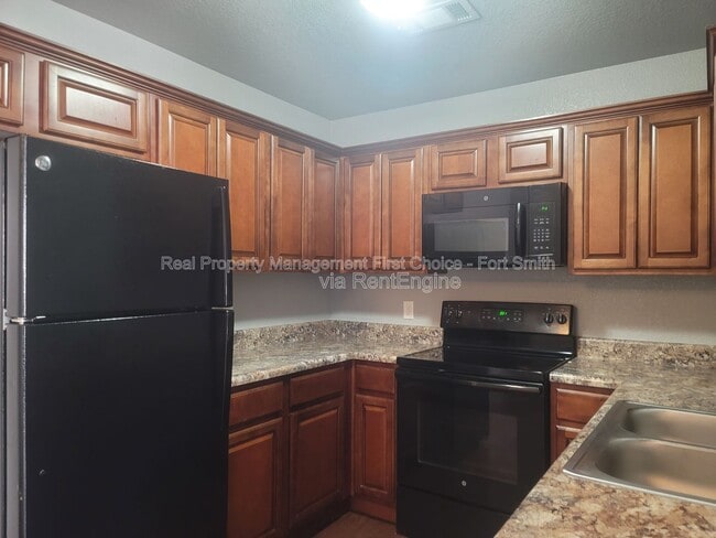 Foto del edificio - 2021 Ingalls Ln