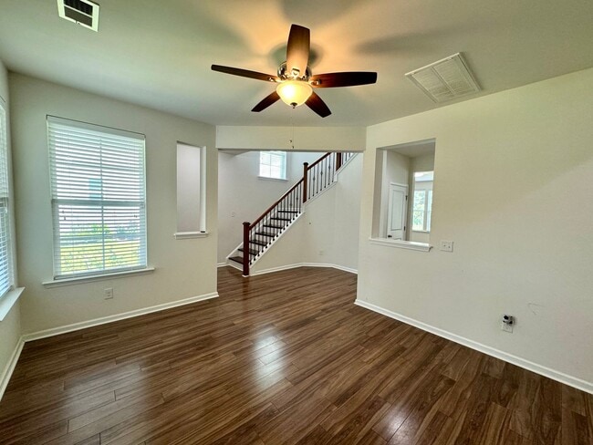 Building Photo - Nice Ladson 3 Bedroom!