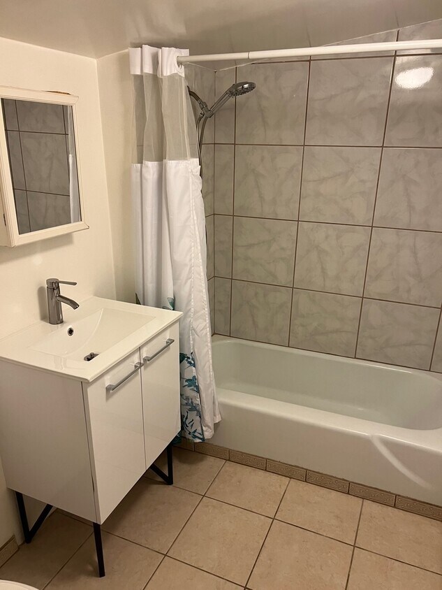 Foto principal - 1348 N Spaulding Ave