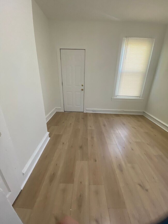 Foto del edificio - 3845 Poplar St