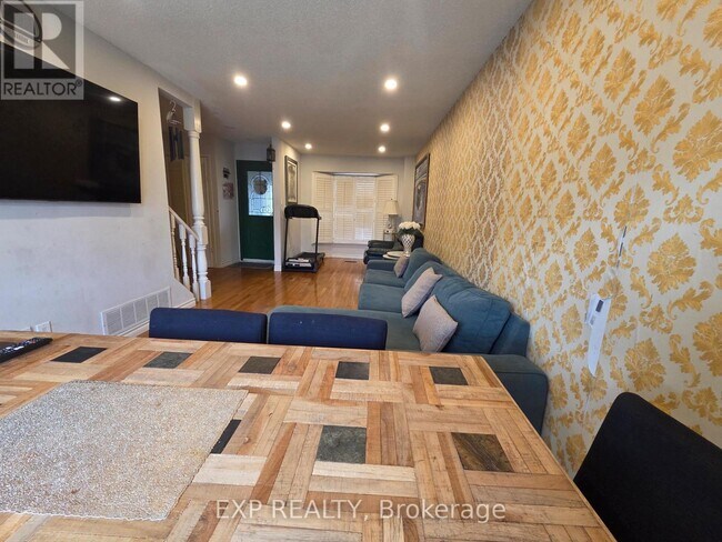 Building Photo - 3082 Cantelon Crescent