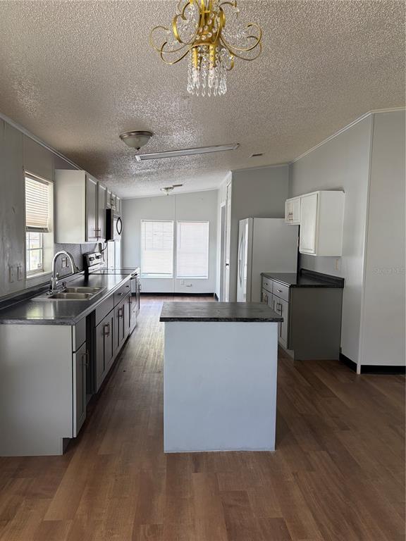 Foto del edificio - 17536 Eve Dr