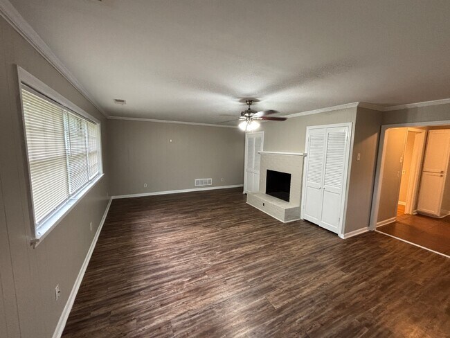 Foto del edificio - 3065 Earnett St