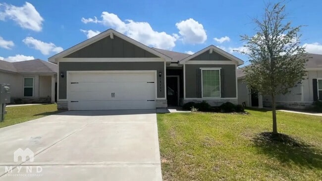 Building Photo - 15438 Maple Ter Dr