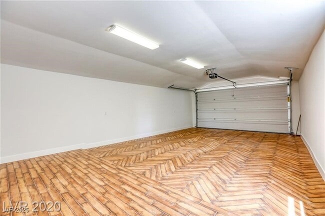 Foto del edificio - 2075 N Gateway Rd