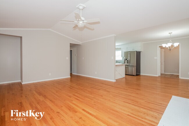 Foto del edificio - 4436 Huntington Dr