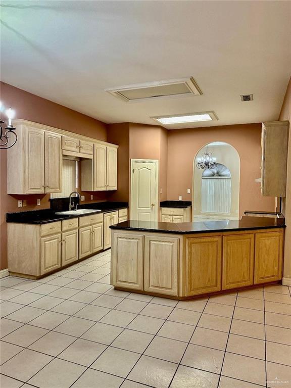 Building Photo - 3206 W San Luis Cir