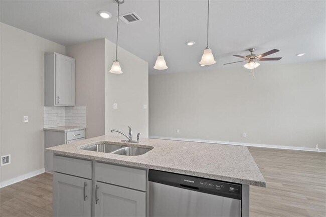 Building Photo - 601 Dusky Sap Ln
