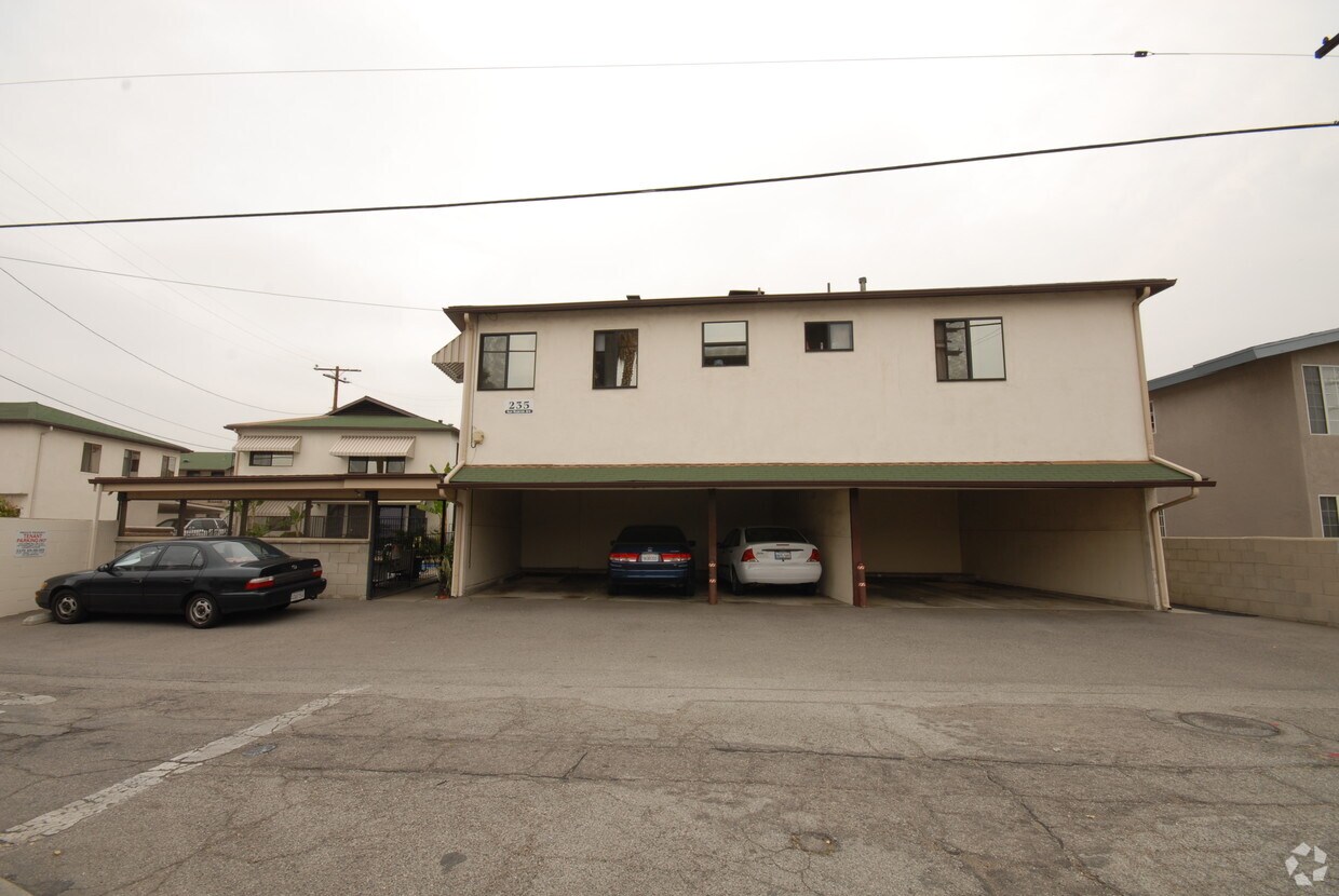 Building Photo - 235 San Marcos St