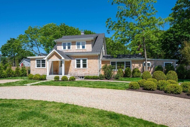 Building Photo - 76 Oak St