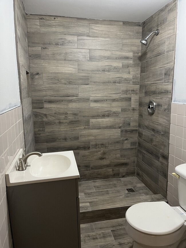Foto del edificio - 2857 N Marmora Ave