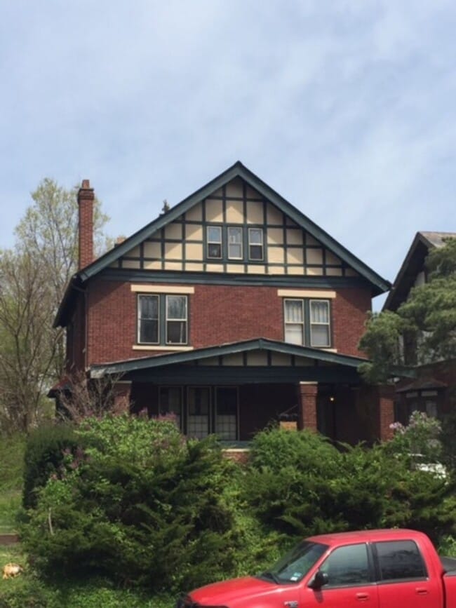 Building Photo - 196 Frambes Ave