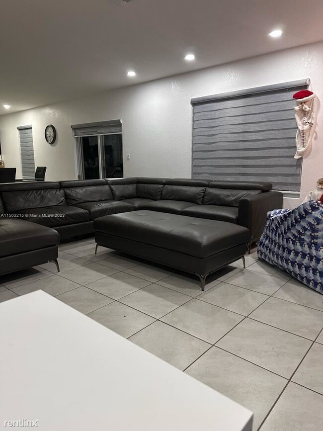 Foto del edificio - 4 br, 2.5 bath House - 30320 SW 156th Ave