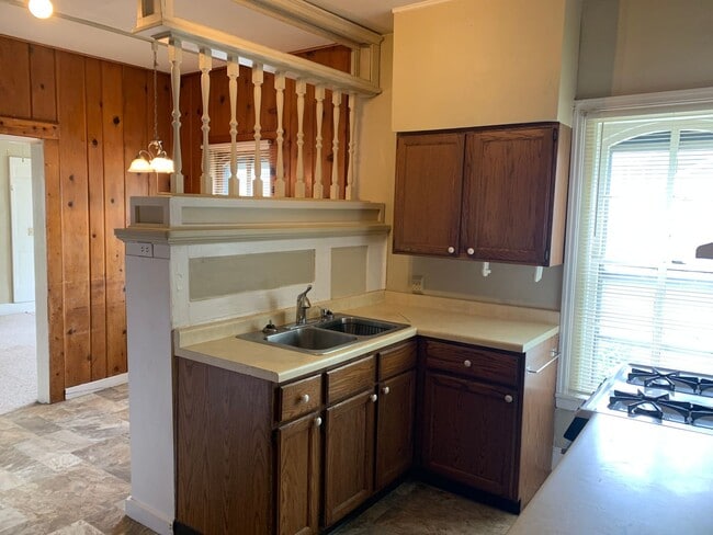 Foto del edificio - 841-841 Milton Ave