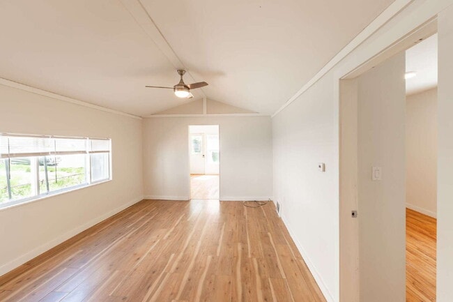 Building Photo - Spacious 2BR in Auburn with Off-Street Parking | $1,575 | AVAILABLE NOW