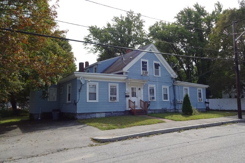 9 Pelham Ave Unit 1, Methuen, MA 01844 Room for Rent in Methuen, MA