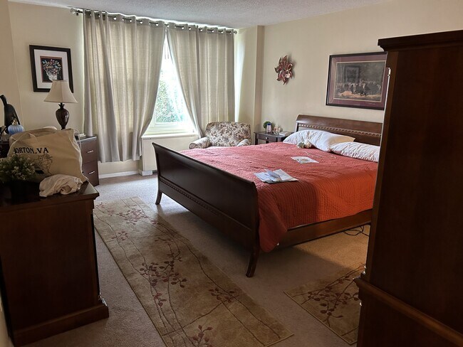 Foto del edificio - 4401 Roland Ave