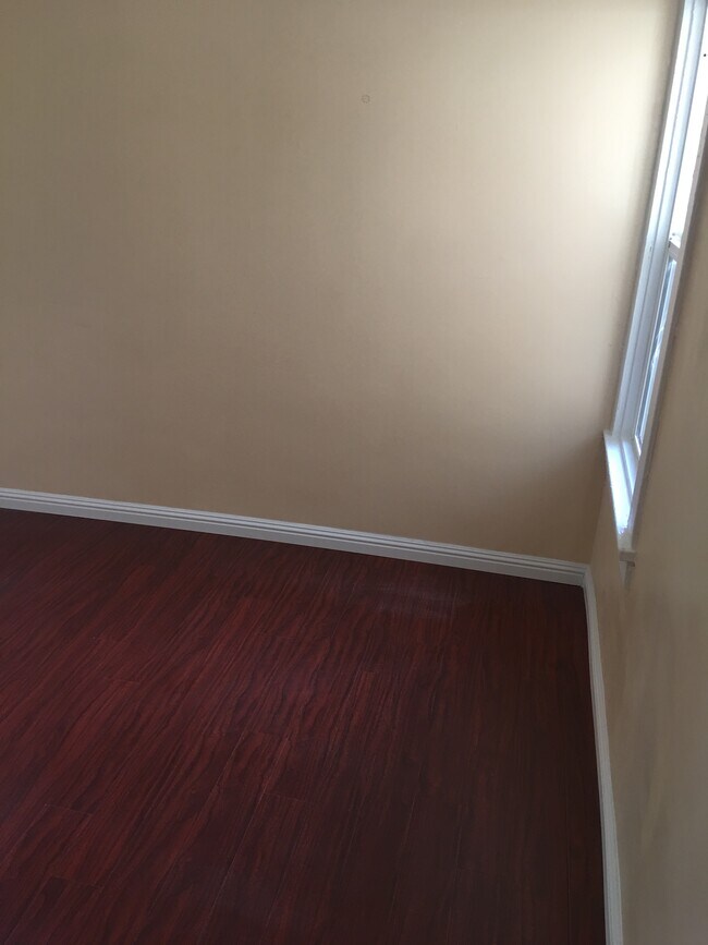 Foto del edificio - 1700 W 14th St