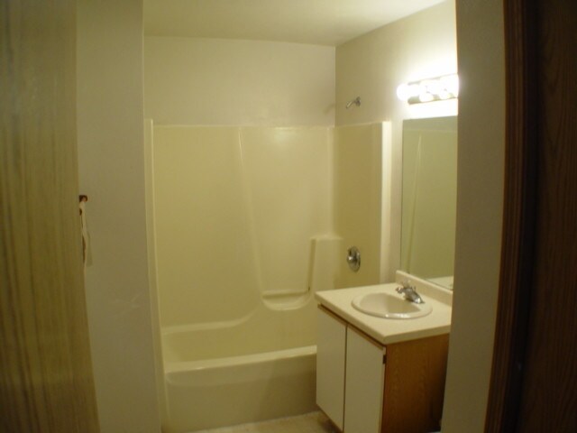 Building Photo - 2700 Sunset Blvd