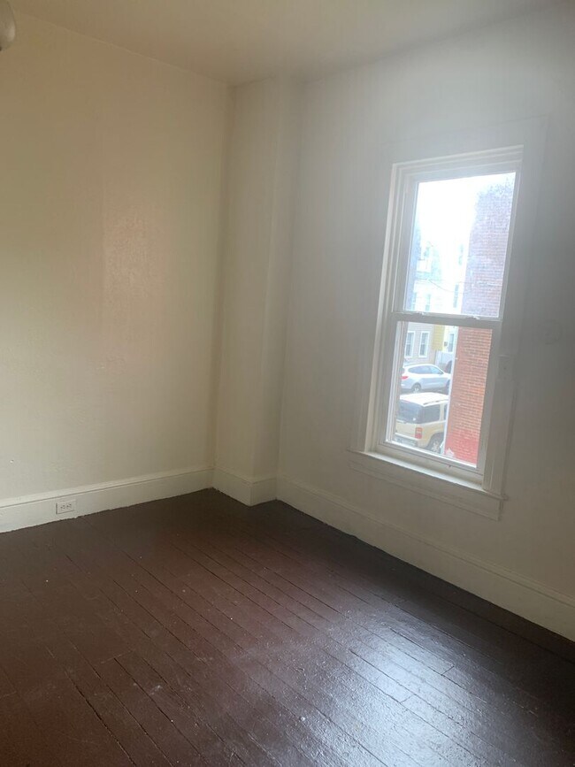 Building Photo - Future Rental! 3 Bedroom 2nd/3rd Floor -We...