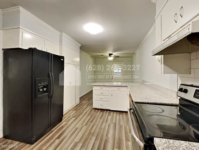 Foto del edificio - 3 br, 2 bath House - 807 10th Ave N -